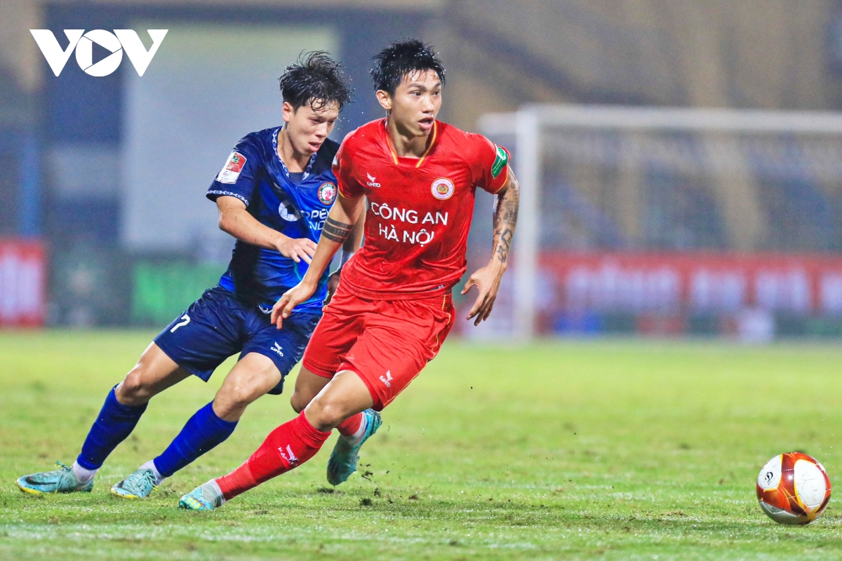 so sanh gia tri doi hinh cua ha noi fc voi cahn hinh anh 1