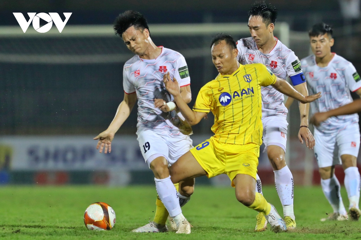 truc tiep slna 1-1 hai phong hoc tro cung cua hlv park hang seo bo lo co hoi hinh anh 3