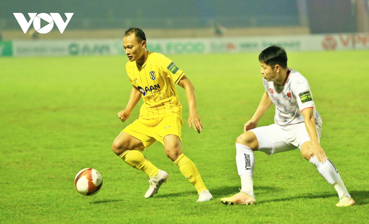 truc tiep slna 1-1 hai phong hoc tro cung cua hlv park hang seo bo lo co hoi hinh anh 8