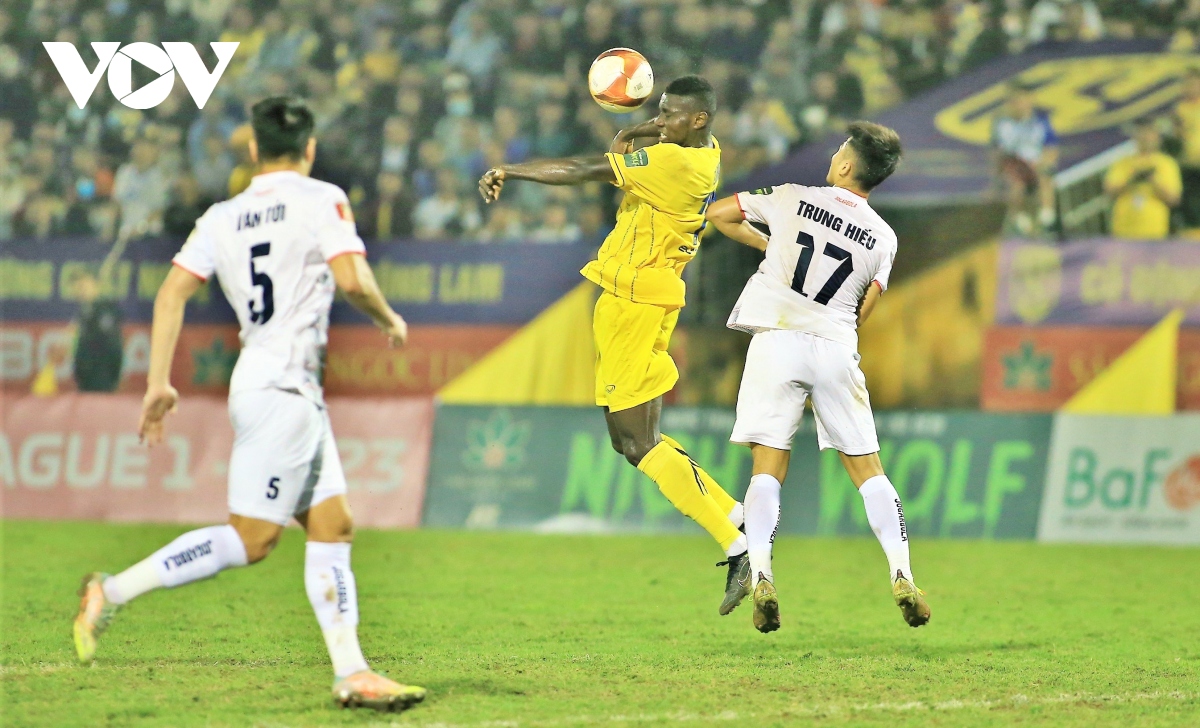 truc tiep slna 1-1 hai phong hoc tro cung cua hlv park hang seo bo lo co hoi hinh anh 2