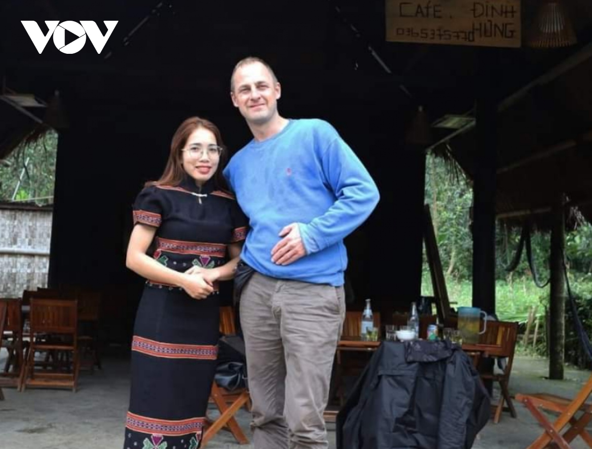nguoi co tu vung cao quang nam lam du lich cong dong hinh anh 5