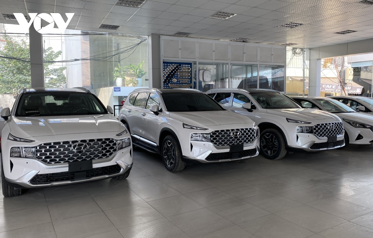 het tinh trang bia kem lac , hyundai dong loat giam gia xe sau tet hinh anh 1