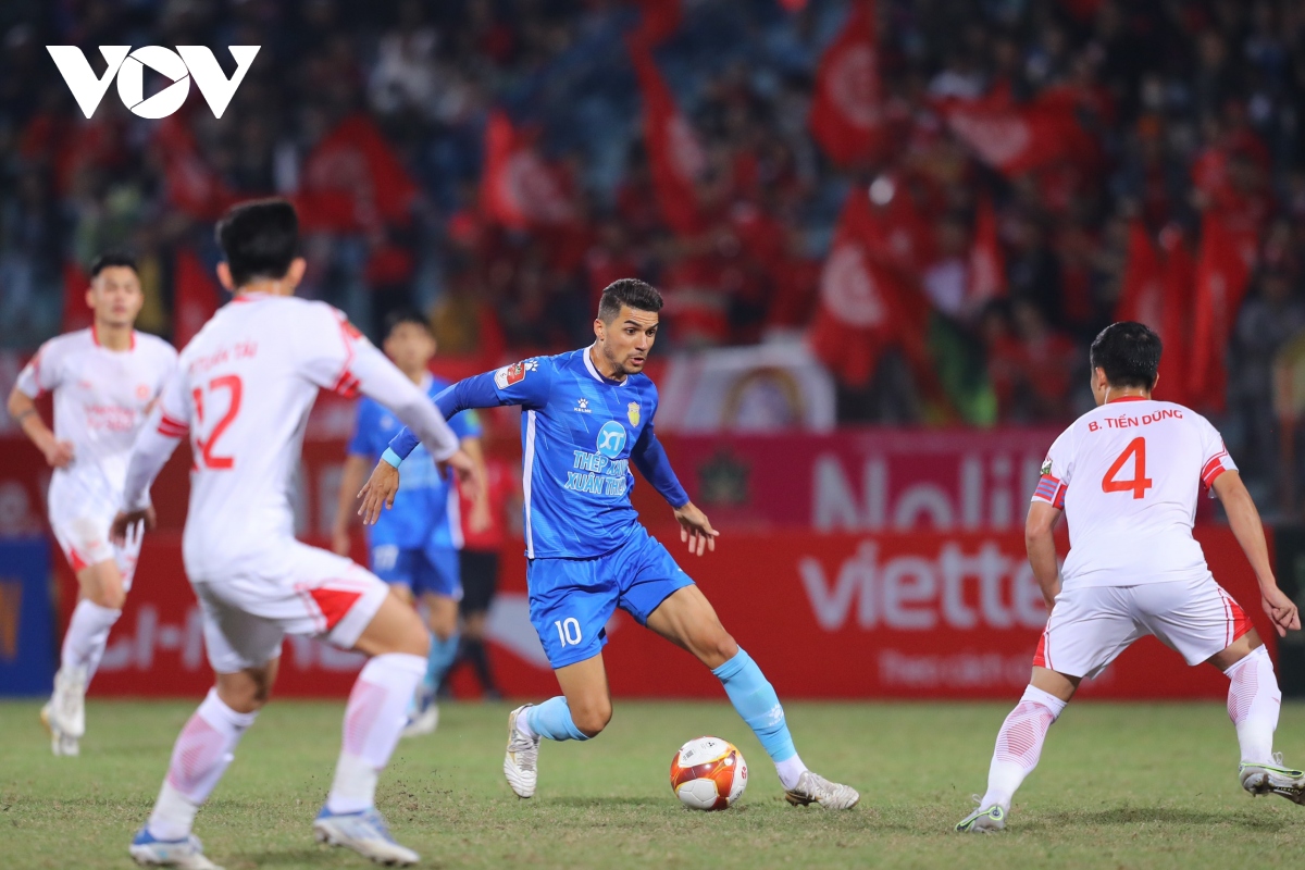 chia diem voi viettel fc, nam Dinh lo co hoi len ngoi dau v-league 2023 hinh anh 2