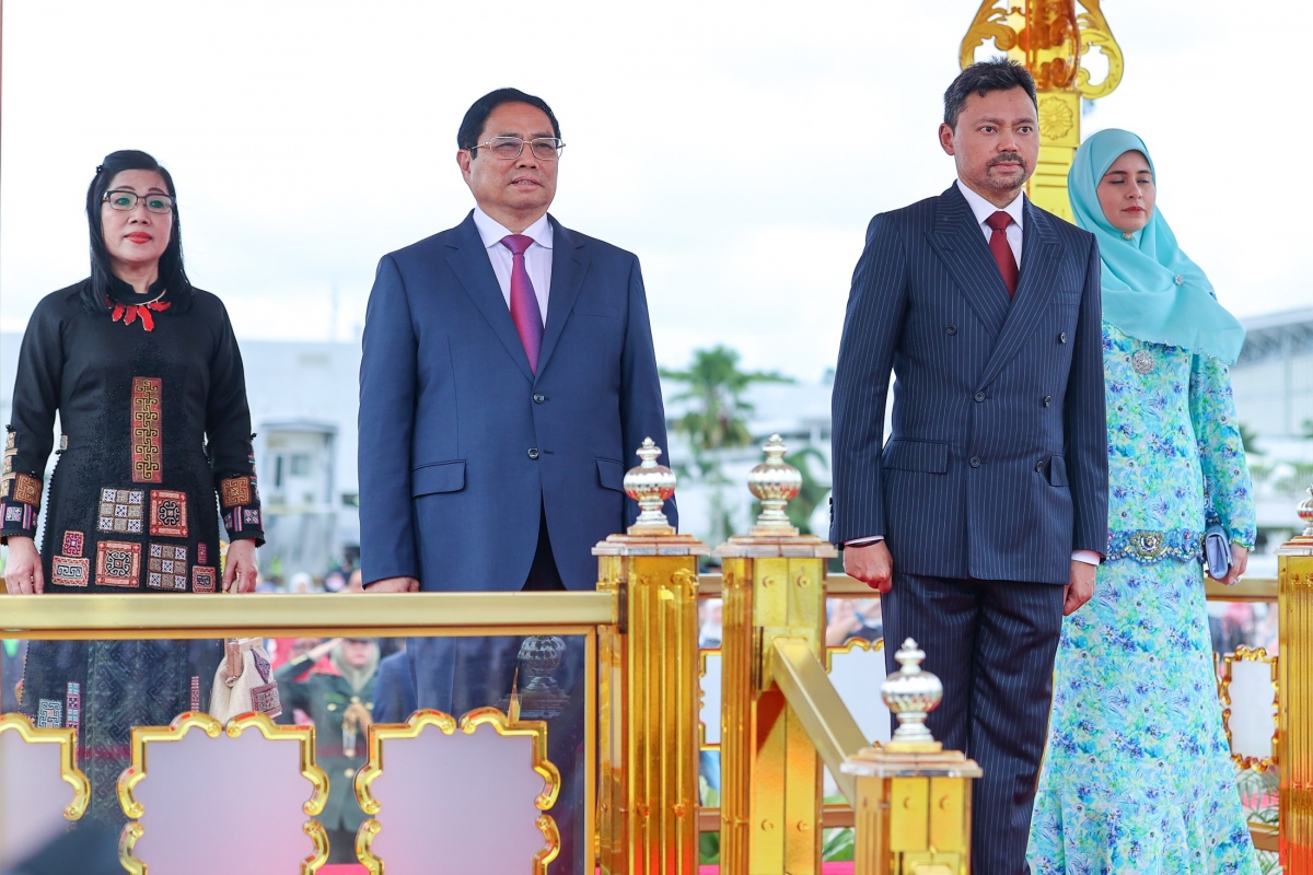 le don thu tuong pham minh chinh va phu nhan tham chinh thuc brunei hinh anh 3