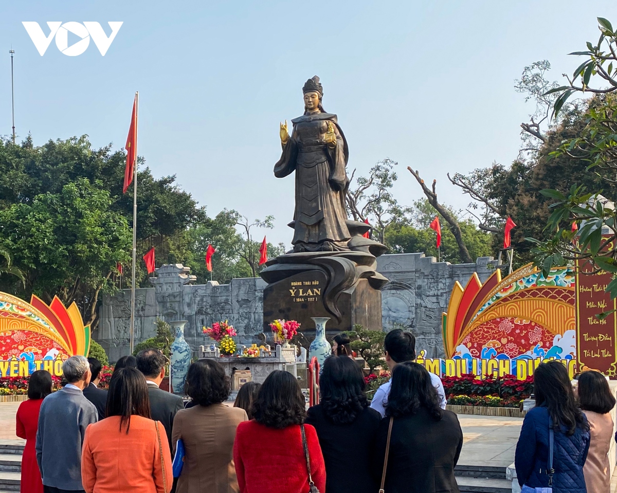 mo tour dua khach den di tich hoang thai hau Y lan hinh anh 1