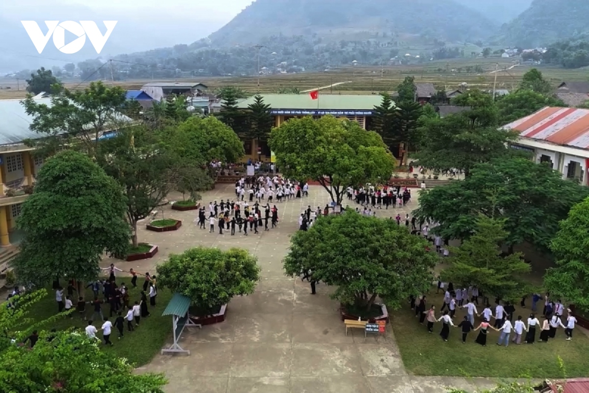lai chau khong con nong cau chuyen thieu vang hoc sinh sau tet hinh anh 2