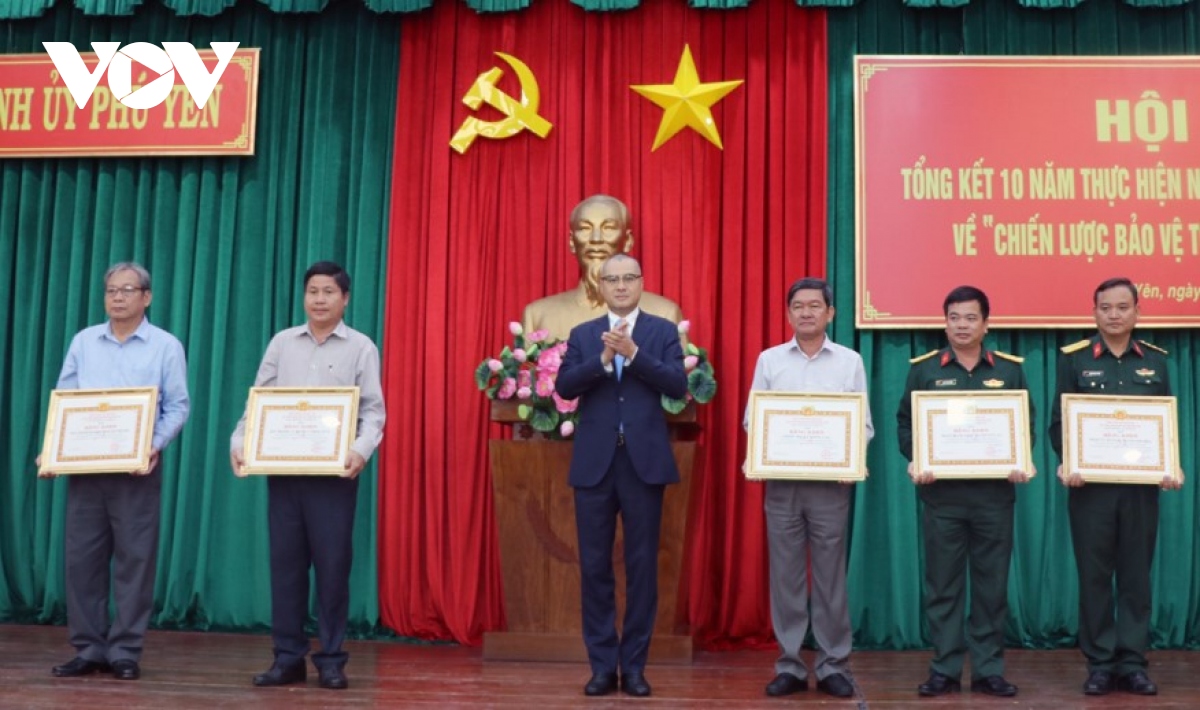 phu yen xay dung the tran quoc phong - an ninh vung chac de phat trien kinh te hinh anh 2