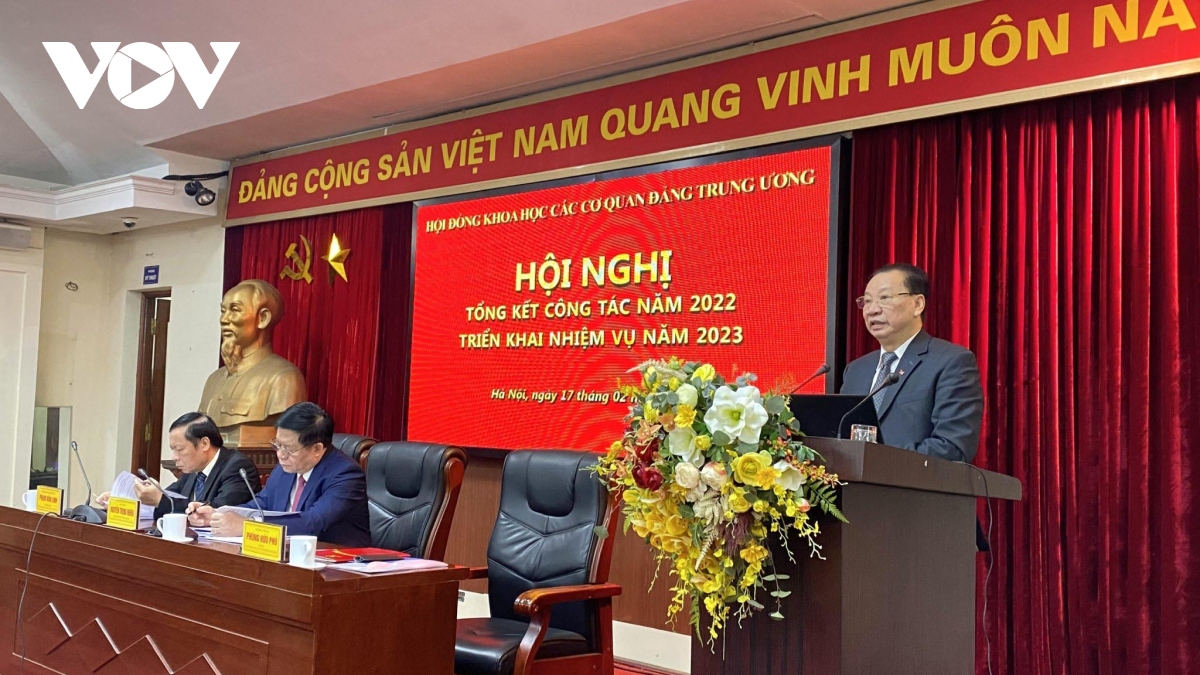 Ong nguyen trong nghia du tong ket cong tac hoi dong khoa hoc cac co quan Dang tU hinh anh 2