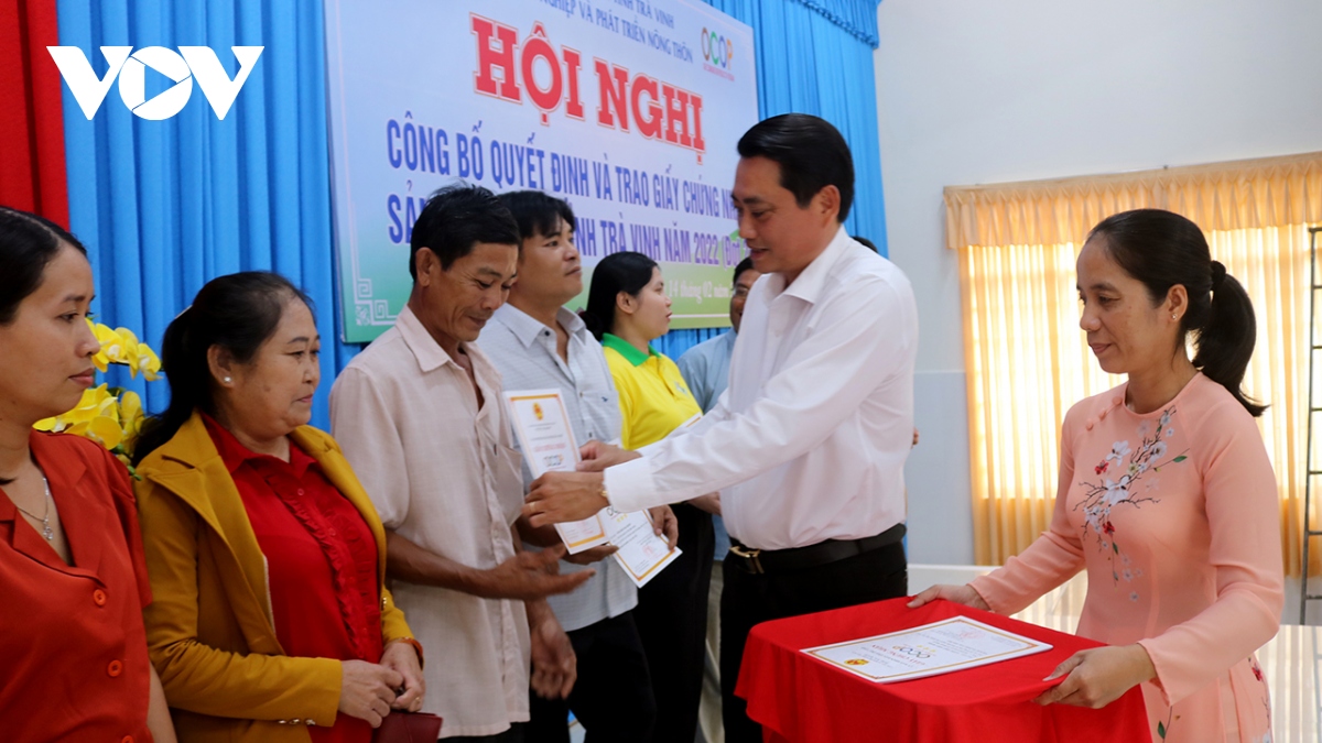 tra vinh co them 104 san pham ocop duoc trao chung nhan hinh anh 1