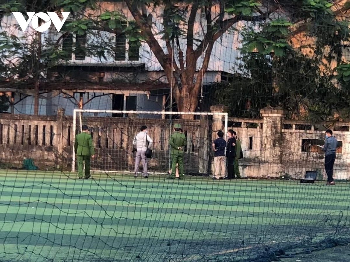 xa ngang cau mon roi de tu vong mot hoc sinh lop 12 bi o hue hinh anh 2