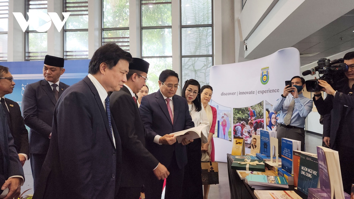 thu tuong pham minh chinh tham truong Dai hoc quoc gia brunei hinh anh 4