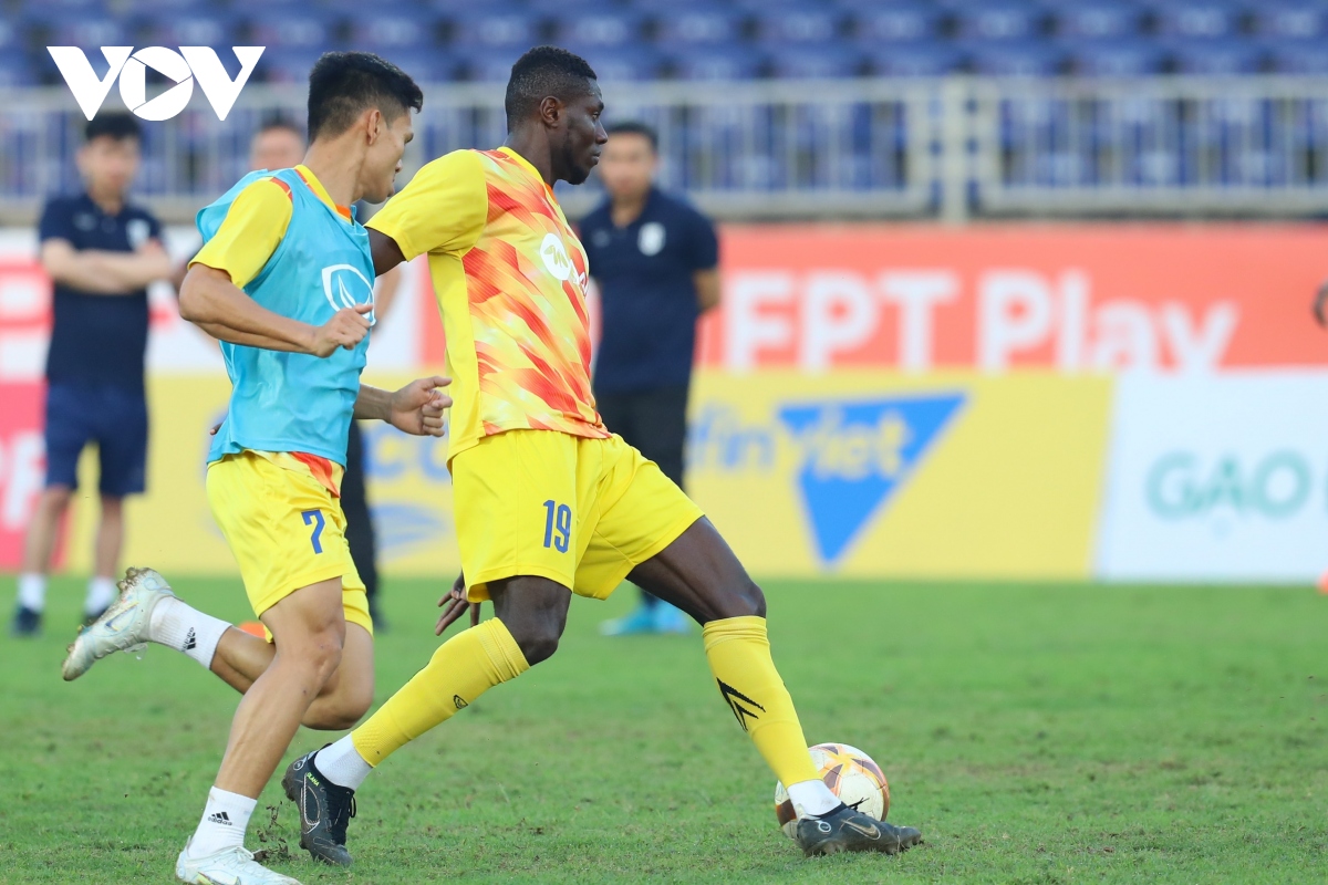 truc tiep slna 1-1 hai phong hoc tro cung cua hlv park hang seo bo lo co hoi hinh anh 16