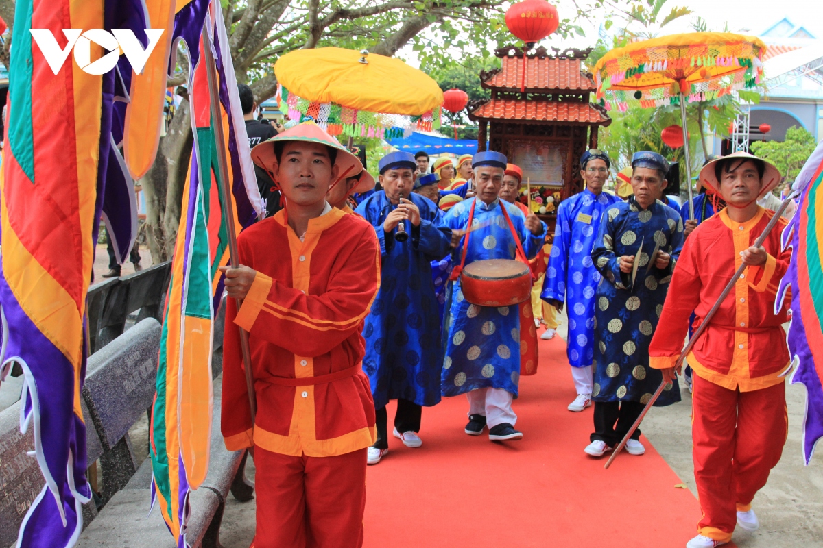 le hoi chua ba - cang thi nuoc man don bang di san van hoa phi vat the quoc gia hinh anh 2