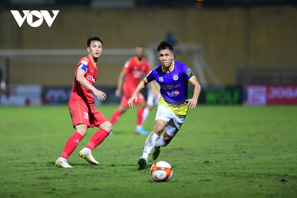 toan canh ha noi fc 2-0 clb cahn show dien cua van quyet hinh anh 5