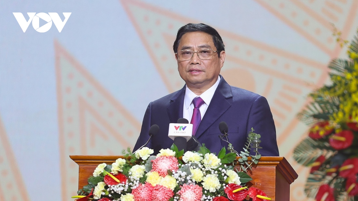 Dong chi huynh tan phat - nha lanh dao tai nang cua Dang, nha nuoc va cach mang hinh anh 2