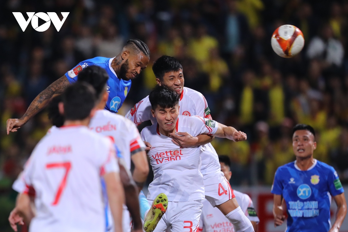 chia diem voi viettel fc, nam Dinh lo co hoi len ngoi dau v-league 2023 hinh anh 11