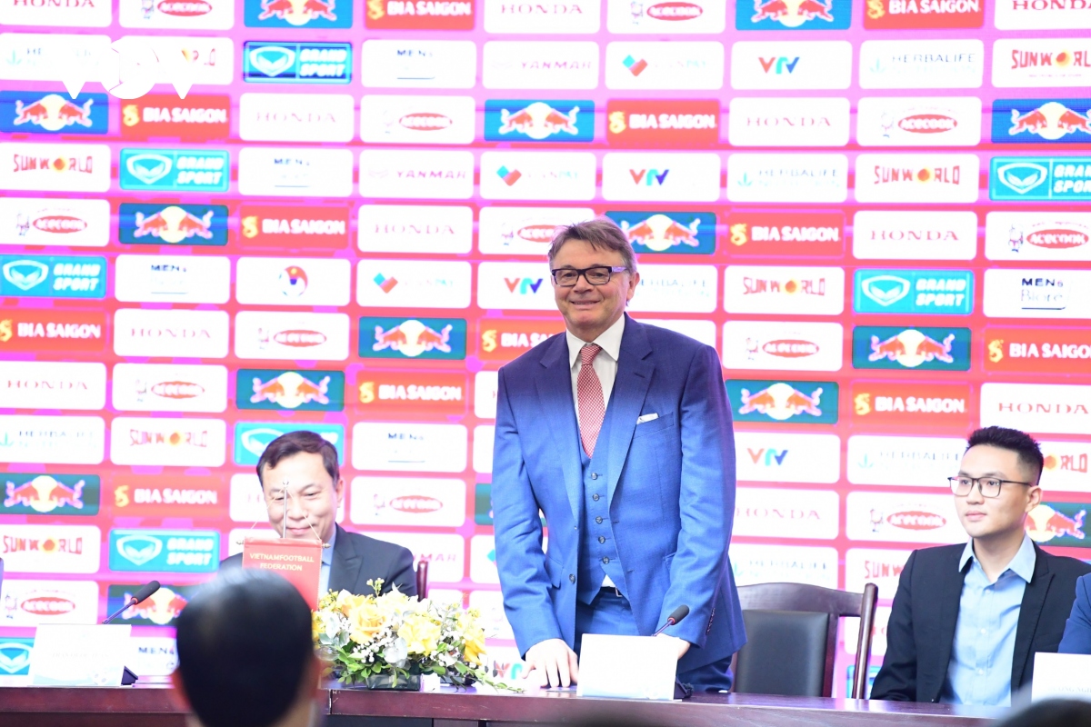 hlv troussier he lo triet ly huan luyen khi dan dat Dt viet nam hinh anh 1