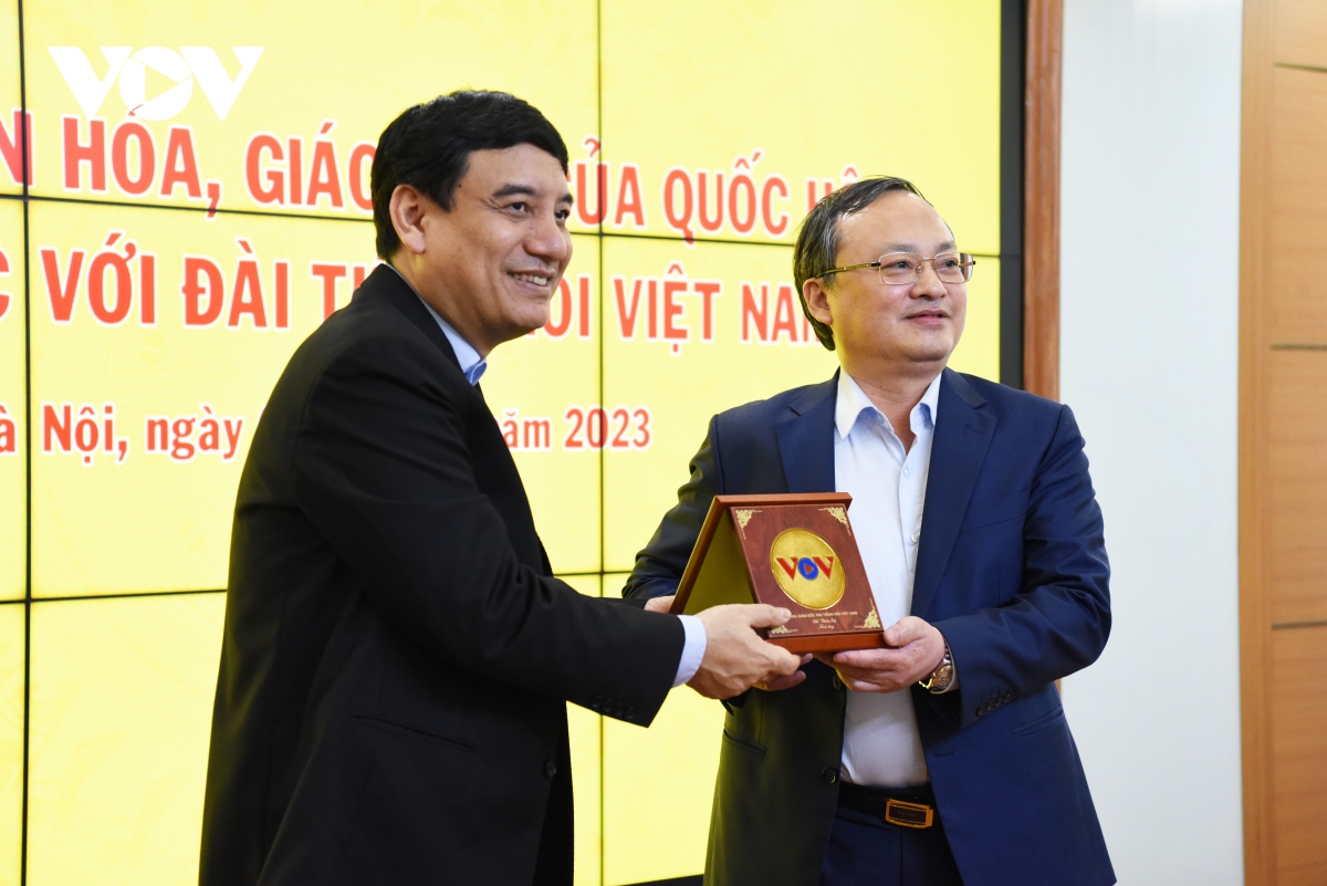 phai thao go vuong mac trong co che dat hang cac co quan bao chi hinh anh 5