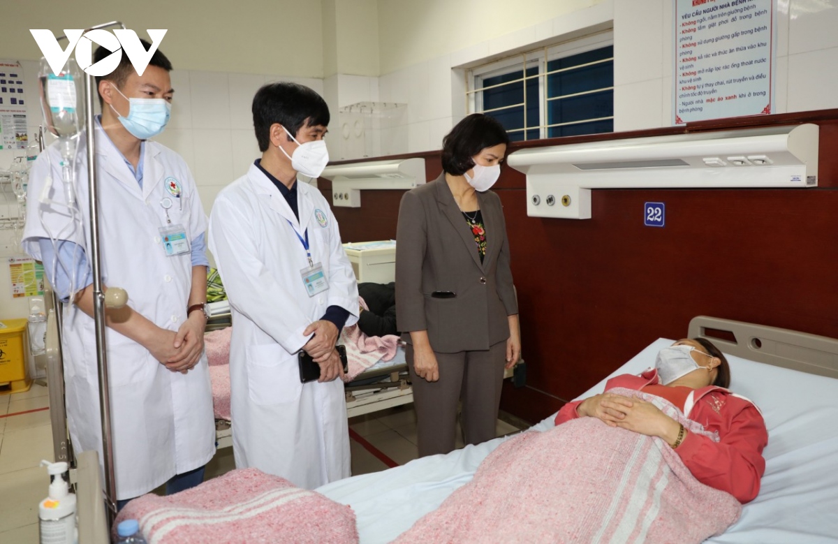 ho tro cac nan nhan vu nhiem doc methanol o bac ninh hinh anh 2