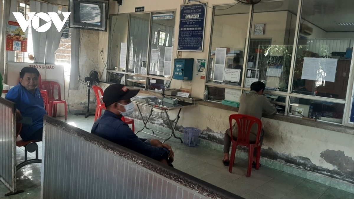 Dang kiem xe co gioi tai tien giang noi vang khach, cho qua tai hinh anh 3