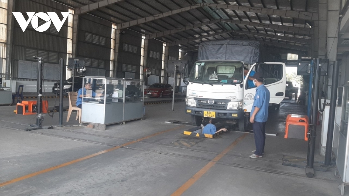 Dang kiem xe co gioi tai tien giang noi vang khach, cho qua tai hinh anh 6
