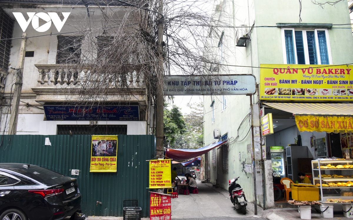 can canh 4 chung cu o ha noi xuong cap tram trong, nguy co sup do bat ky luc nao hinh anh 1