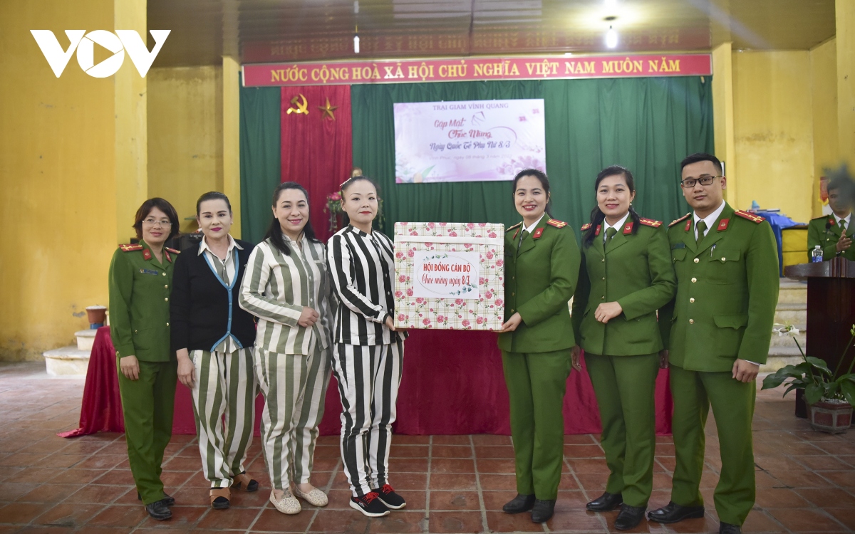 ngay 8 3 dac biet cua cac nu pham nhan nuoc ngoai trong trai giam hinh anh 12