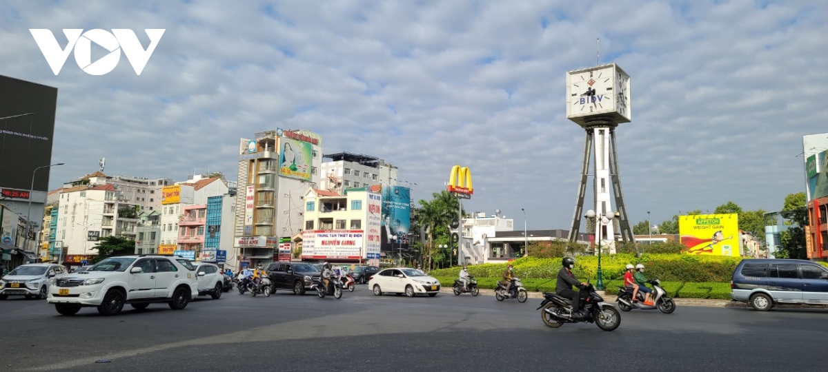vong xoay bieu tuong nguyen binh khiem duoc de xuat thao bo cho thong thoang hinh anh 1