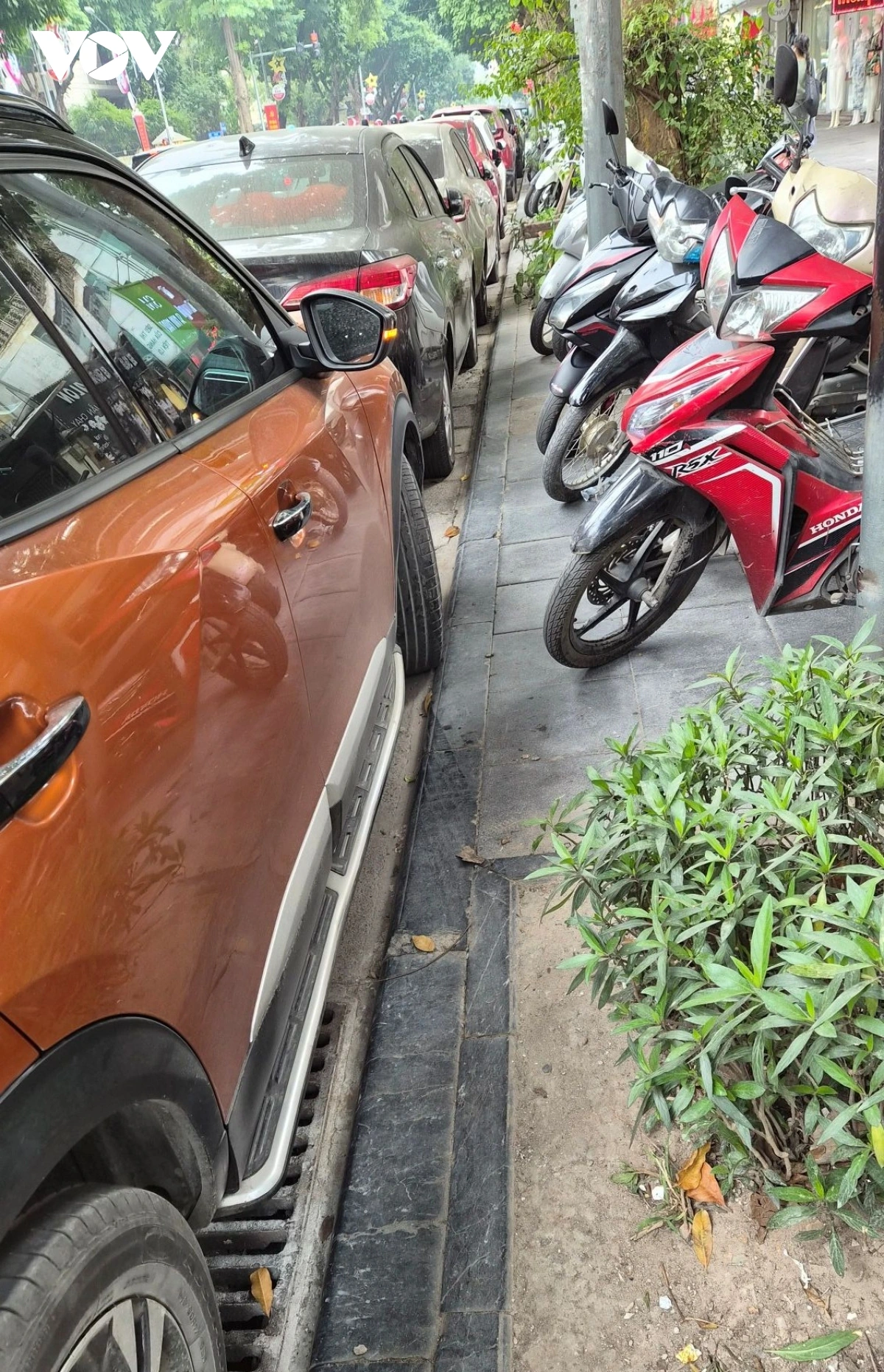 Đa số chủ phương tiện hồn nhiên vi phạm dừng đỗ. Camera AI hay con người cũng cần kiểm tra kiểm soát thường xuyên liên tục