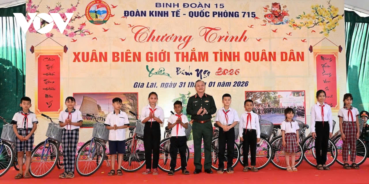 31-1-chuong_trinh_xuan_bien_gioi_tham_tinh_quan_dan_07.jpg