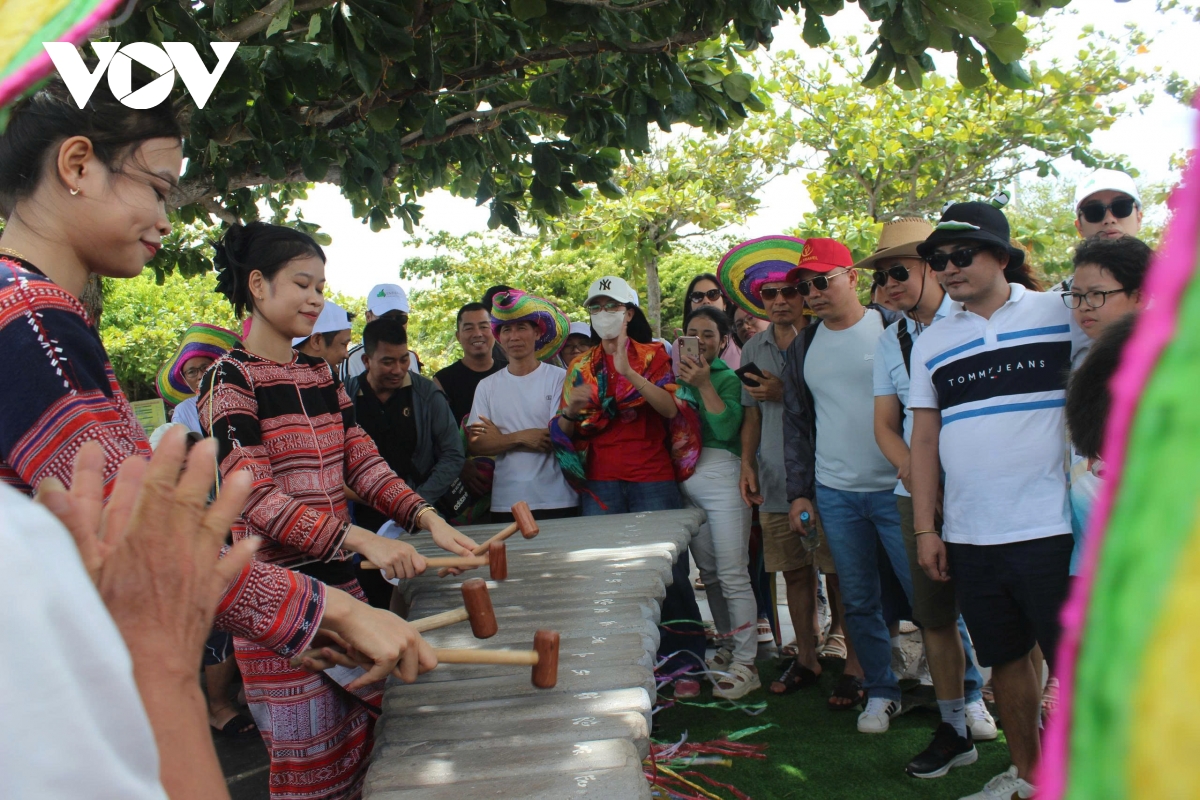 du_khach_thich_thu_voi_van_hoa_dan_toc_thieu_so_doc_dao.jpg