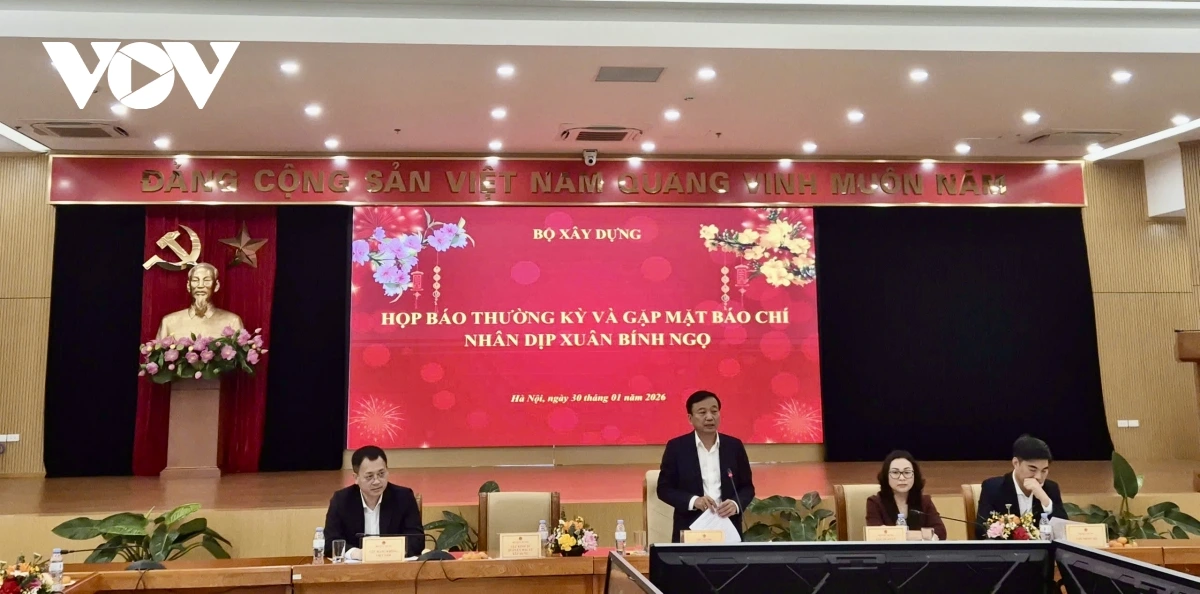 Thứ trưởng Bộ Xây dựng Nguyễn Danh Huy chủ trì họp báo