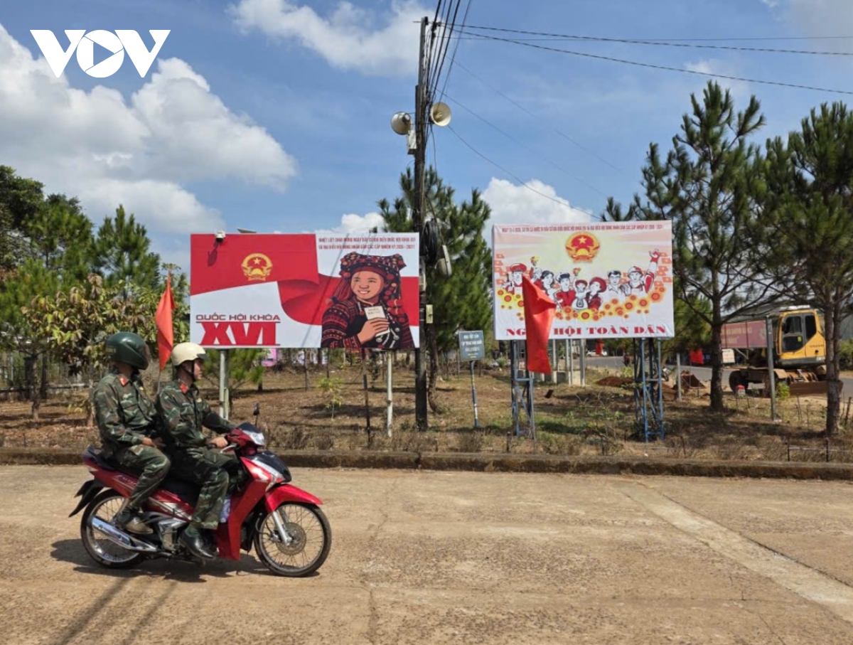 2 bàu cu Quang truc.jpg