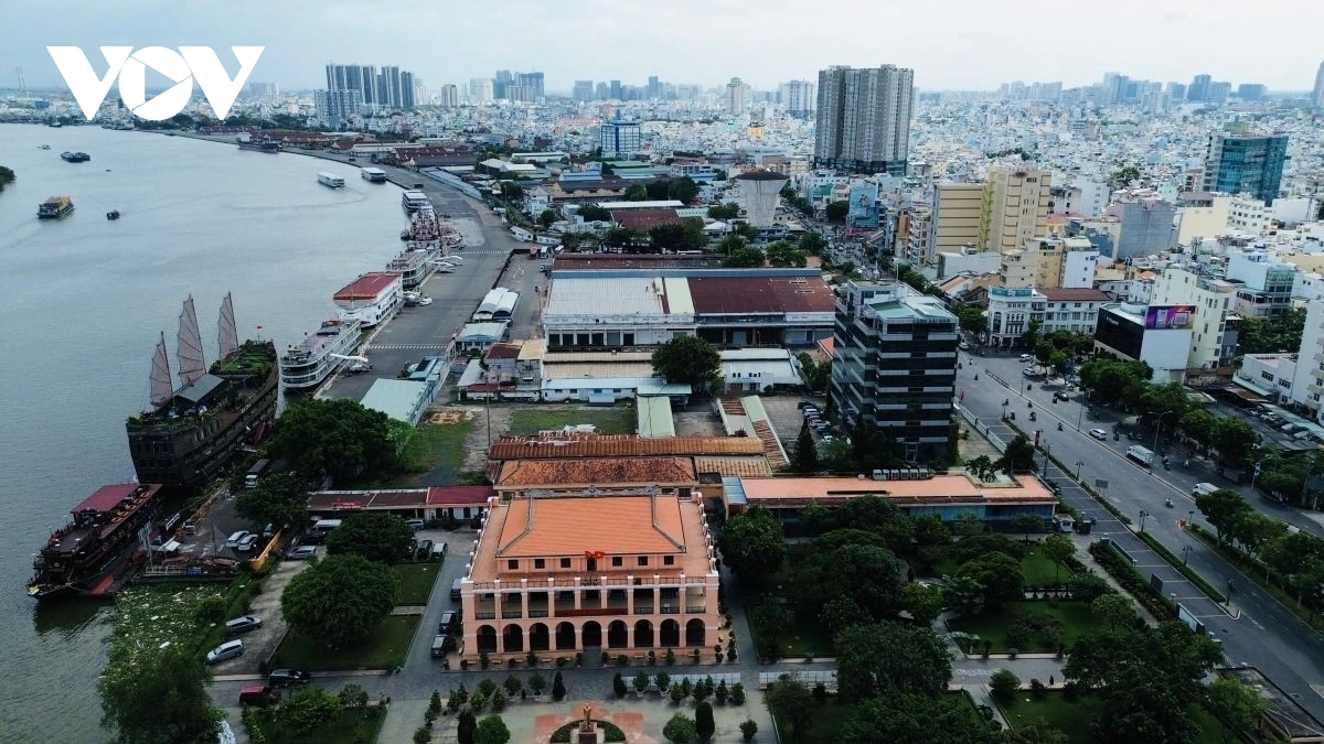 Bến Nhà Rồng Ty Huynh.jpg