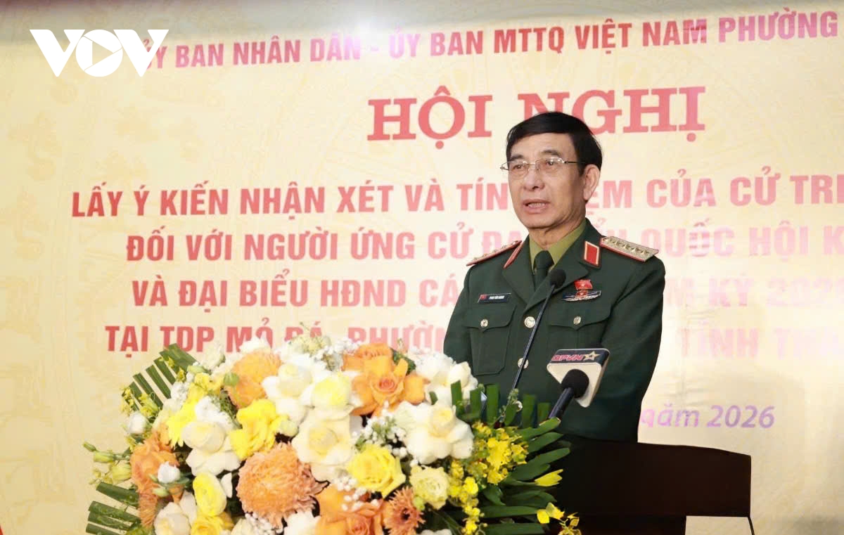 dai_tuong_phan_van_giang_phat_bieu_tai_hoi_nghi.jpg