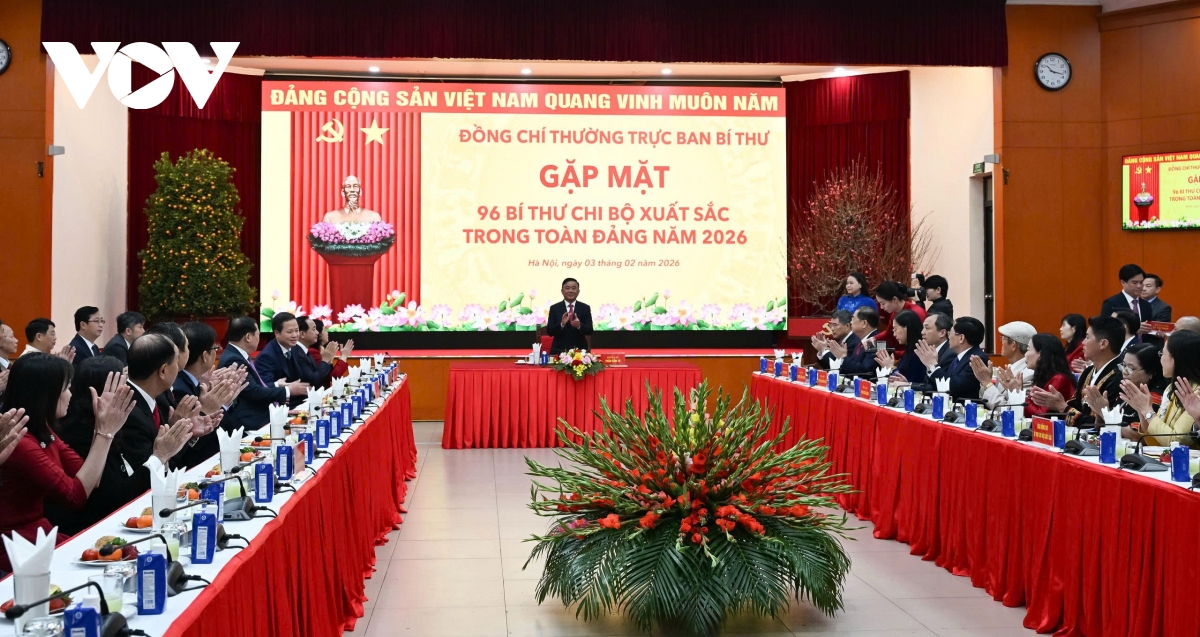 quang_canh_buoi_gap_mat.jpg