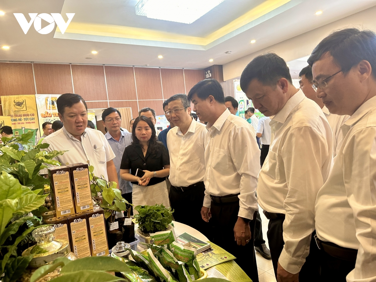 Giai đoạn 2026 - 2030, Đắk Lắk dành gần 140 tỷ đồng để hỗ trợ xây dựng các mô hình về ứng dụng khoa học công nghệ cũng như chuyển đổi số trong nông nghiệp.