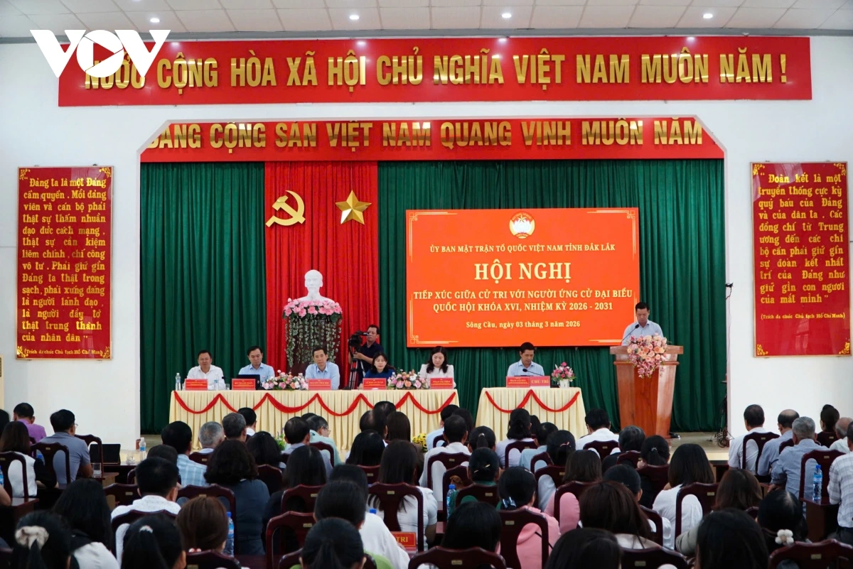 Hội nghị tiếp xúc cử tri để những người ứng cử đại biểu Quốc hội khóa XVI và đại biểu HĐND các cấp nhiệm kỳ 2021–2026 trình bày chương trình hành động.