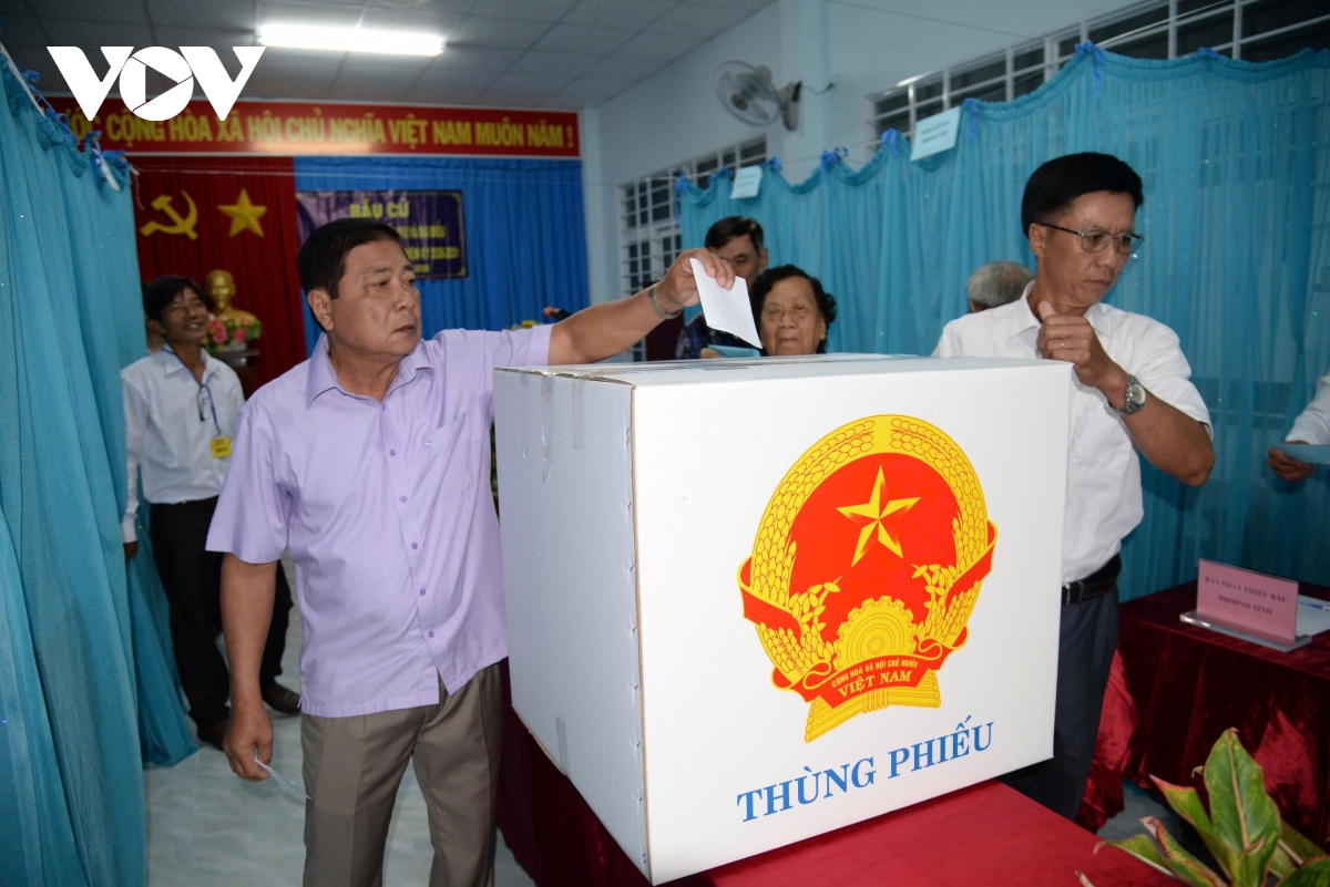 Cử tri tỉnh Đồng Tháp nô nức Ngày hội non sông.jpg