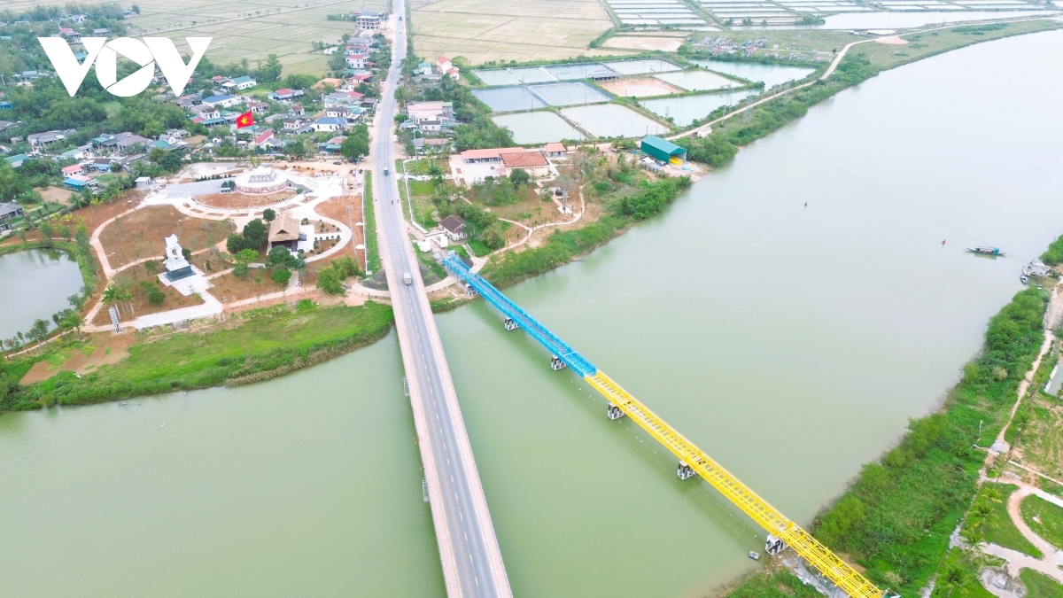 Di tích lịch sử Quốc gia đặc biệt Đôi bpwf Hiền Lương- Bến Hải.JPG