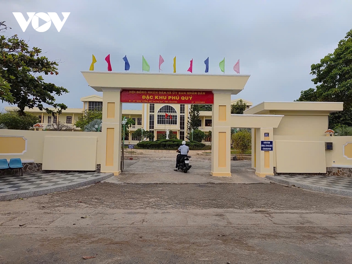 Trụ sở UBND Đặc khu Phú Quý.jpg