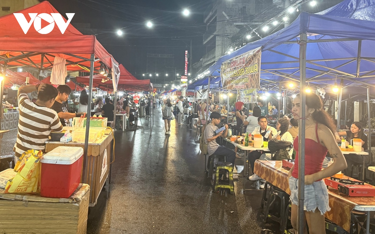 khu cho dem Philippines, an uong Philippines, luong thuc Philippines -vov.jpg