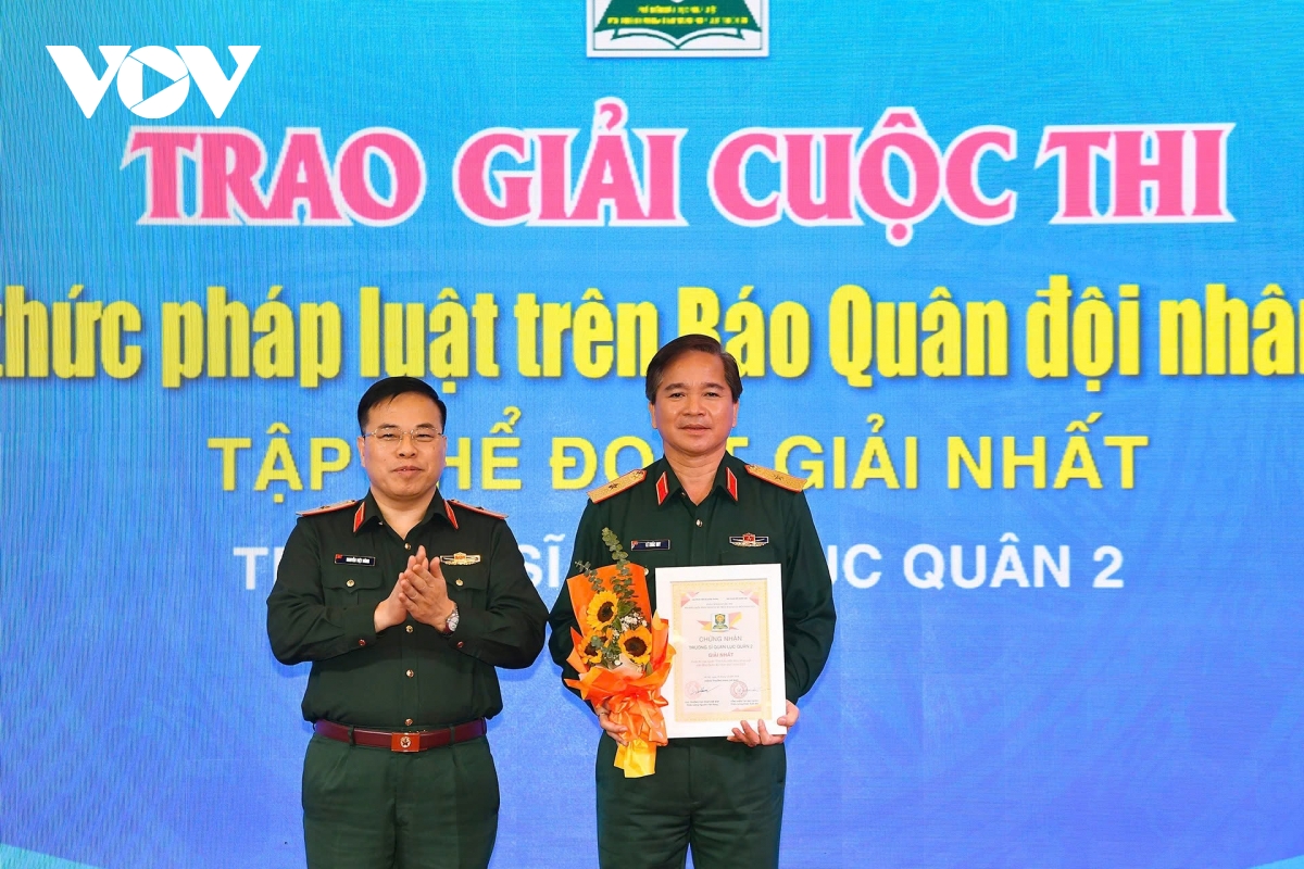 lan_toa_tinh_than_thuong_ton_phap_luat_qua_cuoc_thi_tren_bao_qdnd_8.jpeg