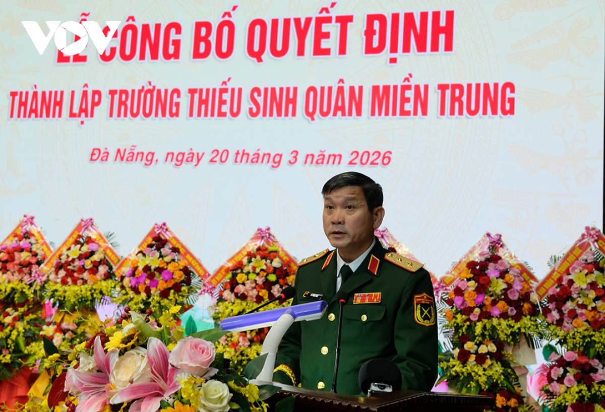 trung_tuong_le_ngoc_hai_tu_lenh_quan_khu_5_phat_bieu_giao_nhiem_vu.jpg