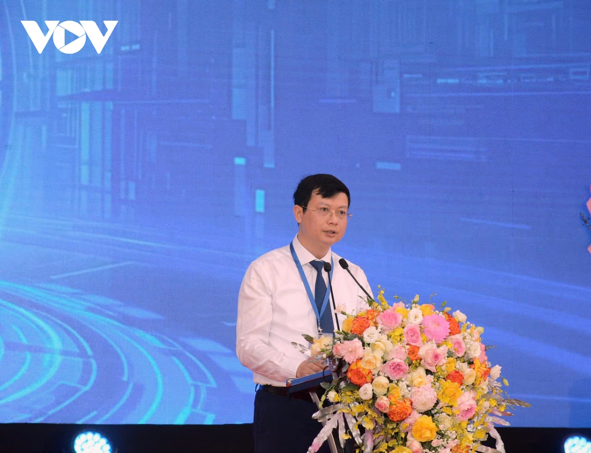 PGS.TS Nguyễn Văn Hiền, Giám đốc Sở Giáo dục và Đào tạo Hà Nội phát biểu khai mạc chương trình