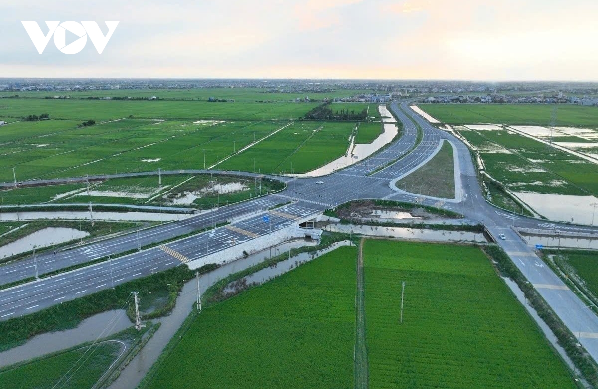 tuyen_duong_nam_dinh_-_lac_quan_-_ven_bien_tinh_ninh_binh.jpg