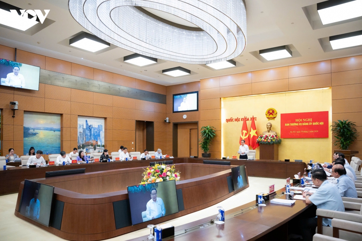 19-5_ctqh_hop_ban_thuong_vu_dang_uy_4_1.jpg