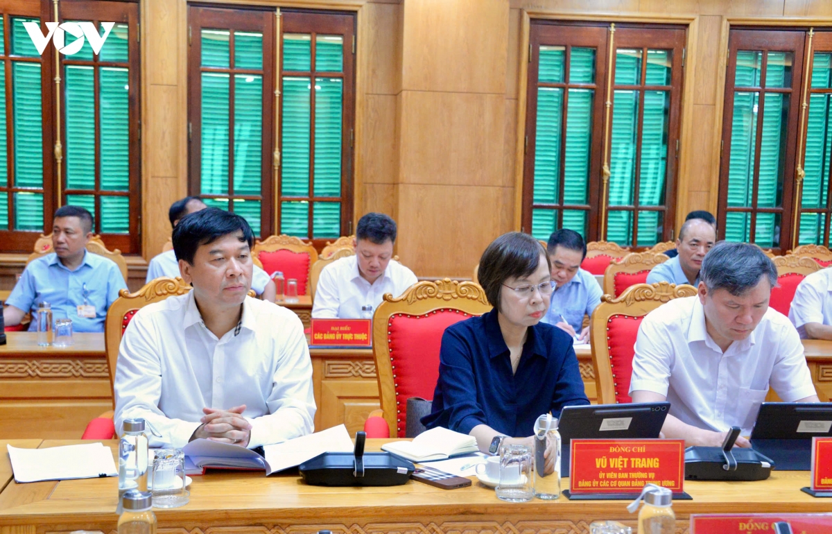 27-5_ctqh_chu_tri_hn_ban_thuong_vu_cq_dang_5.jpg