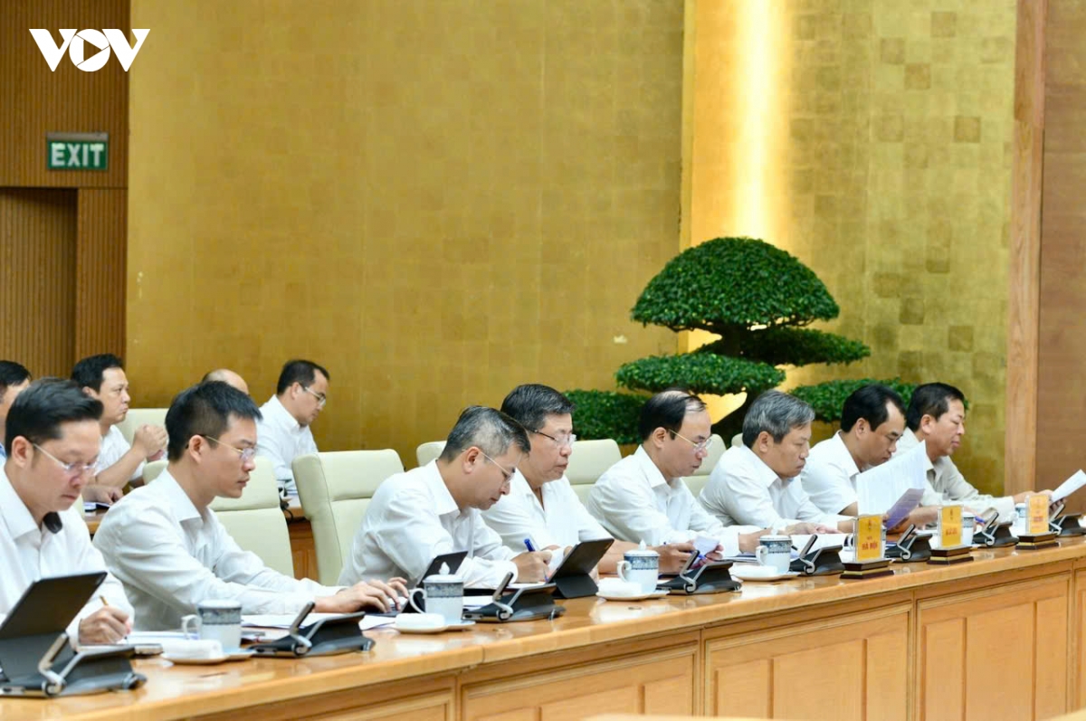 3_cac_dai_bieu_tai_cuoc_hop.jpg