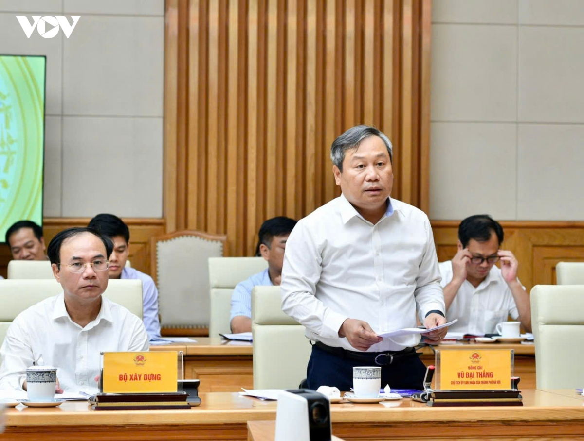 4_chu_tich_uy_ban_nhan_dan_thanh_pho_ha_noi_vu_dai_thang_phat_bieu_tai_cuoc_hop.jpg
